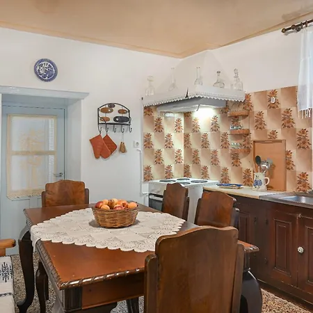 Ferienhaus Anoi Traditional House Architectural Charm